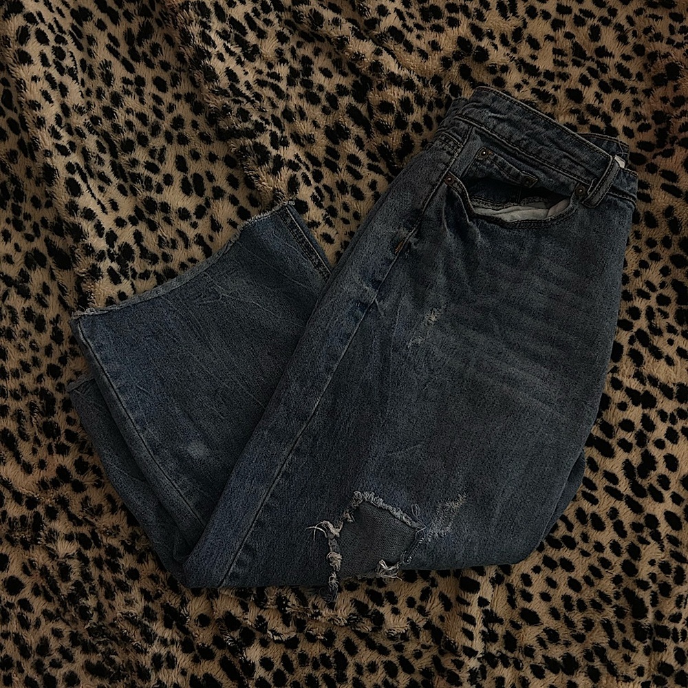 High waisted black jeans with a raw hem #raw hem #high waisted jeans #trendy